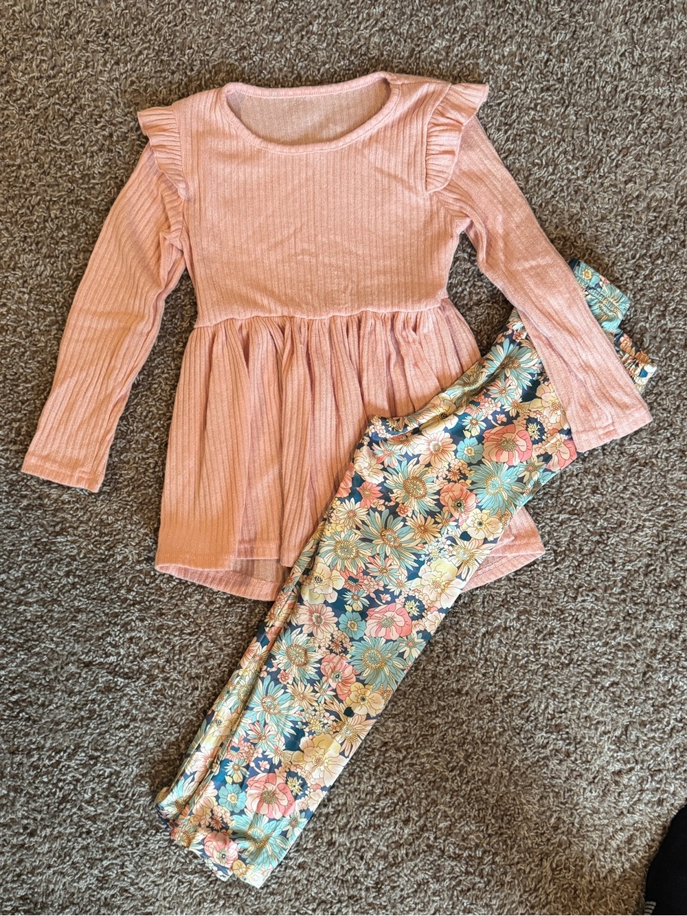 Girls' Pink Ribbed Peplum Top and Floral Leggings Set